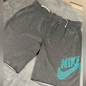 Nike Sb - Dri-fit summer shorts - Size X-Large - Great Condition